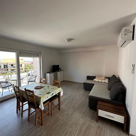 Apartmani Tamaris Murter Esterno foto