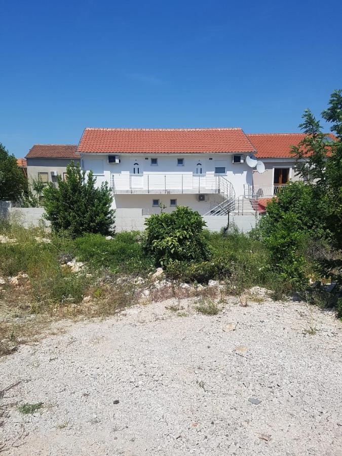 Apartmani Tamaris Murter Esterno foto