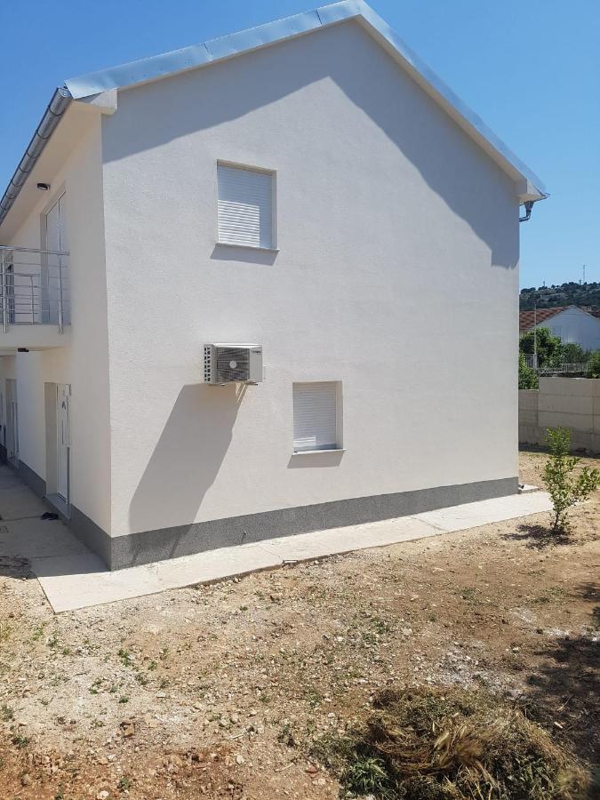 Apartmani Tamaris Murter Esterno foto