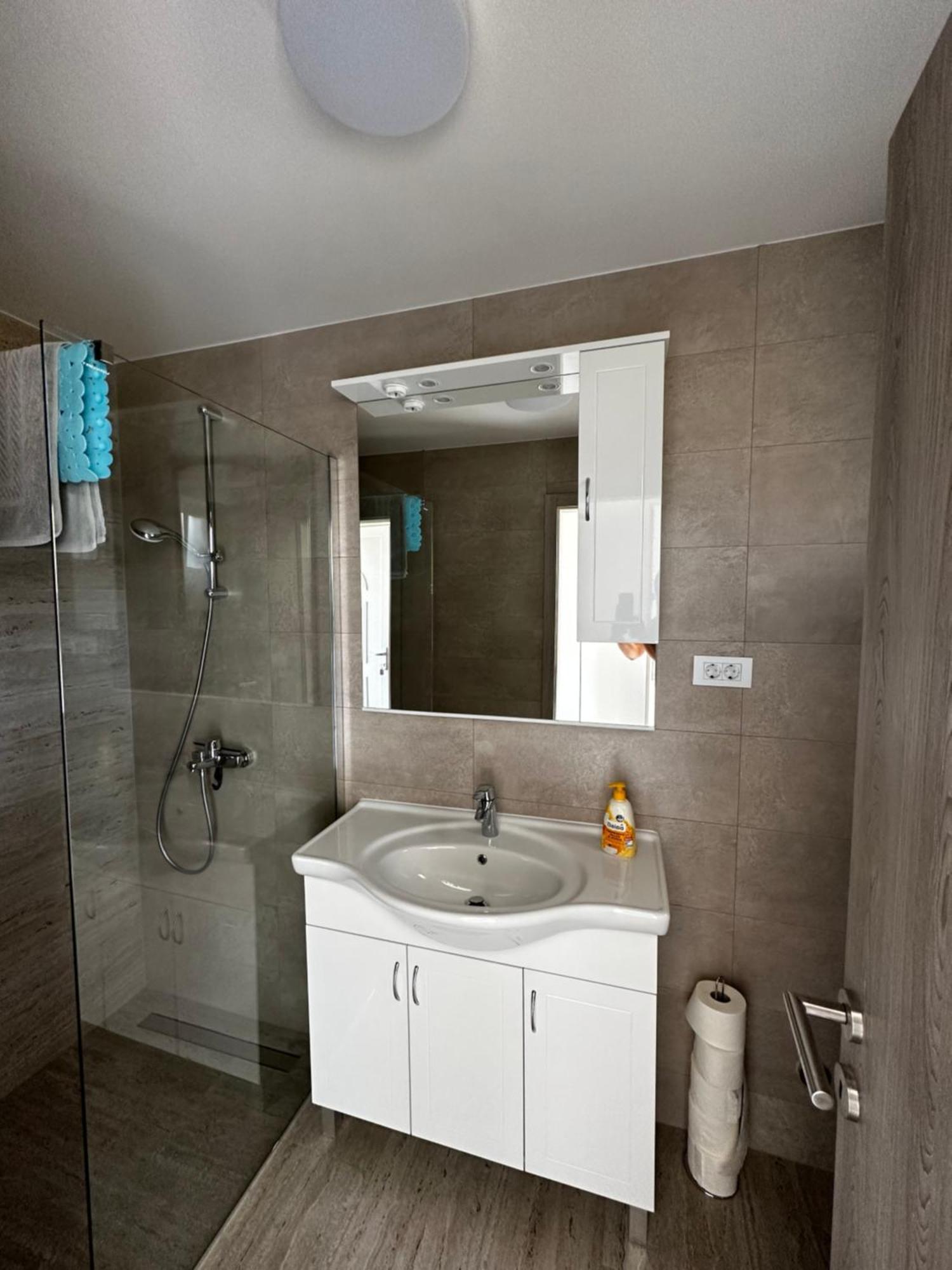 Apartmani Tamaris Murter Esterno foto